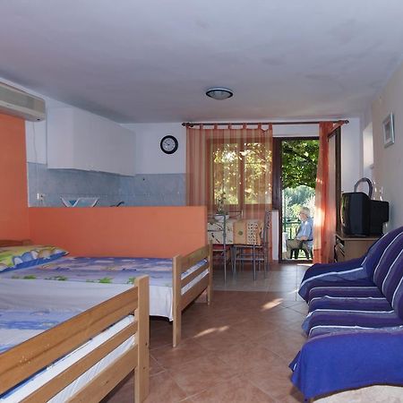 Apartment Dinono Пула Екстер'єр фото